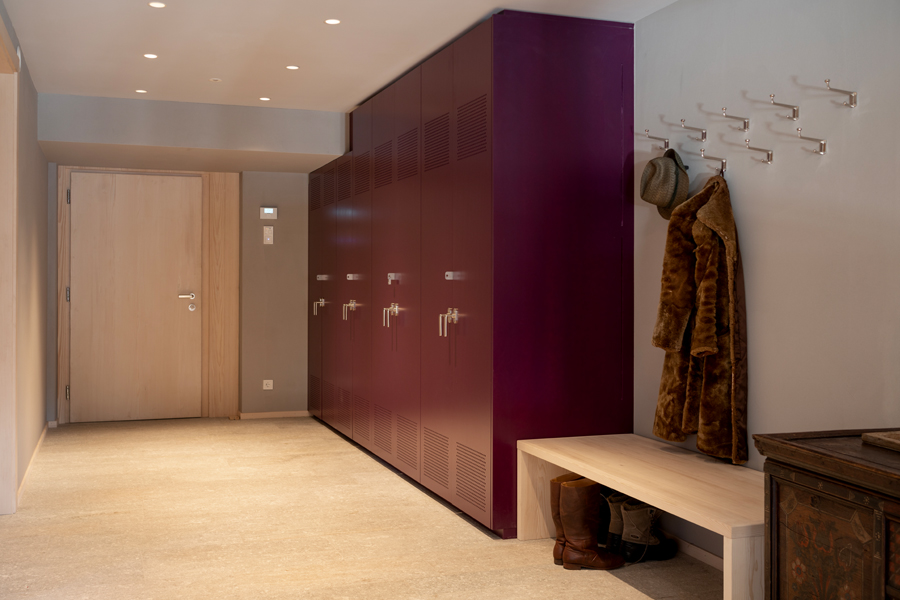 Garderobe und Skischränke